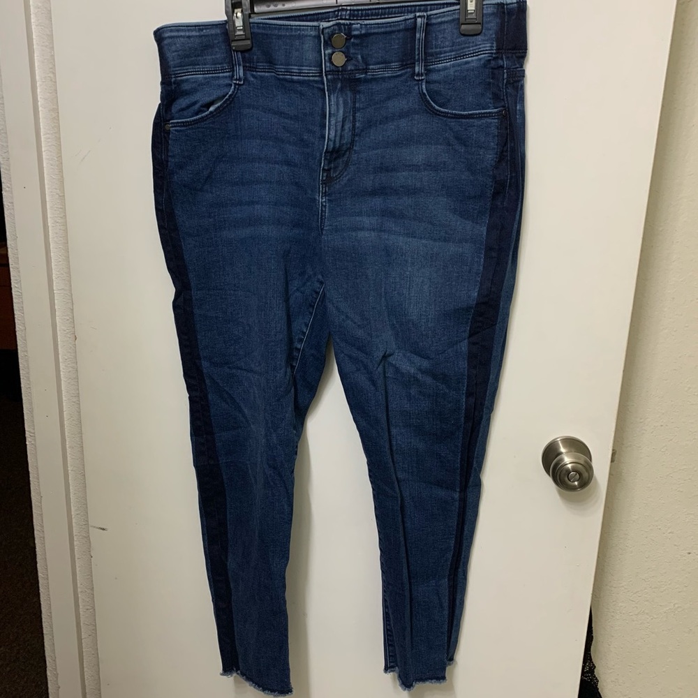 Apt.9 Skinny Jeans with elastic waistband